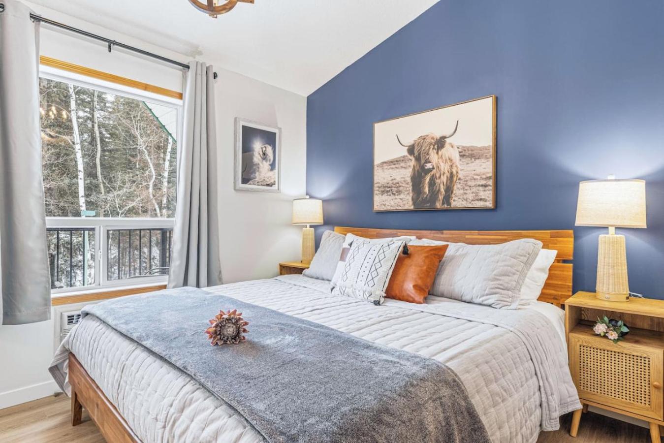 Scenic 2br Haven With Mtn Views Near Dt Banff Canmore