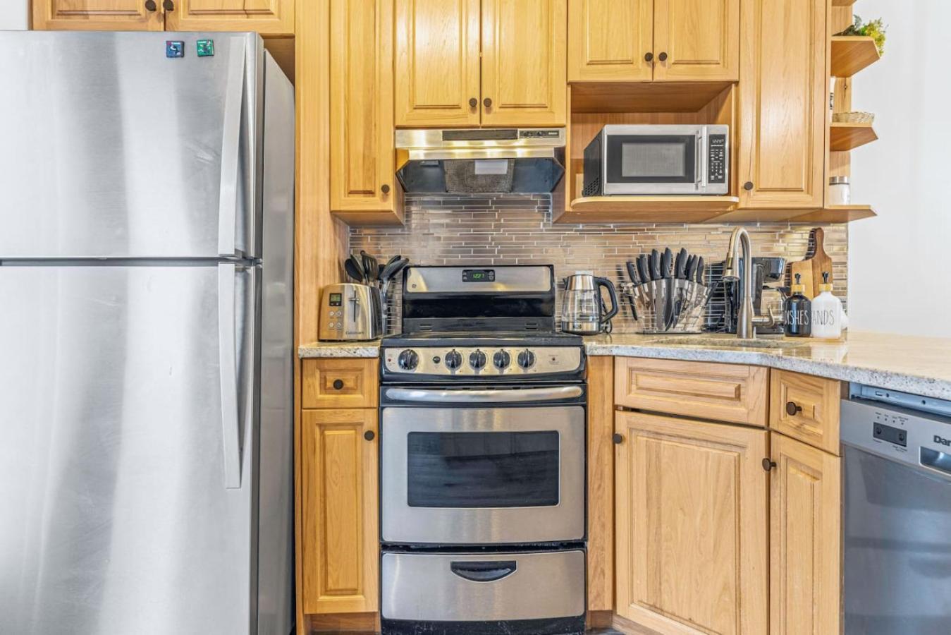 Scenic 2br Haven With Mtn Views Near Dt Banff * Canmore